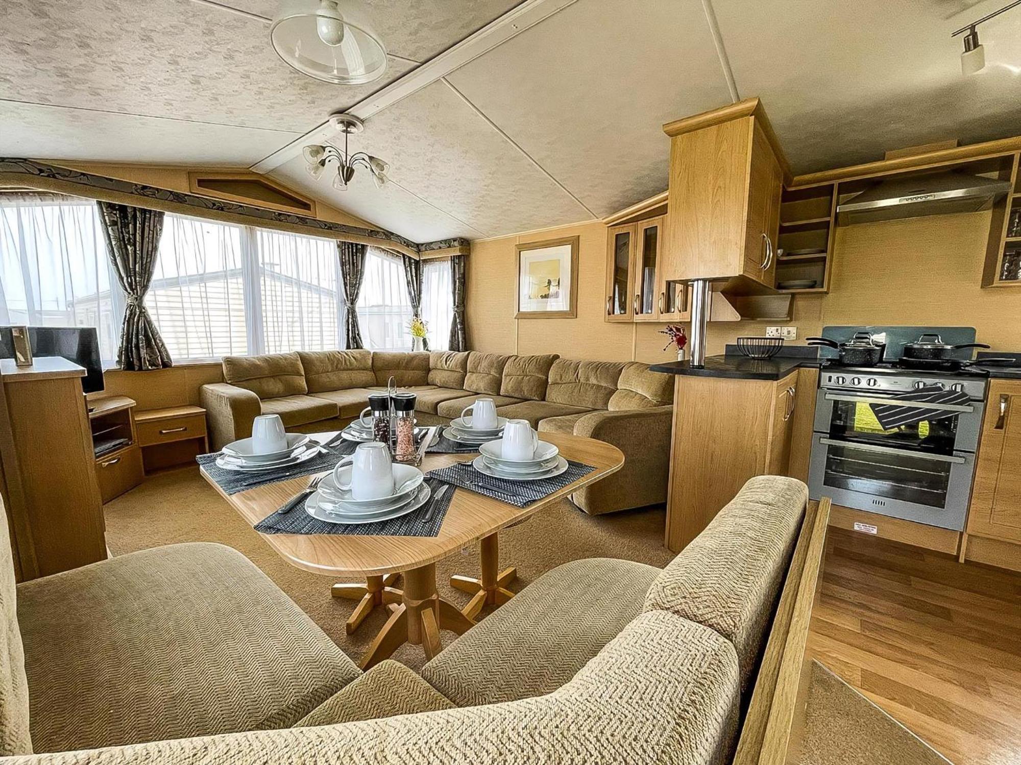 Lovely Caravan By The Beach In Pakefield, Suffolk Ref 68007Cl Lowestoft Exterior photo